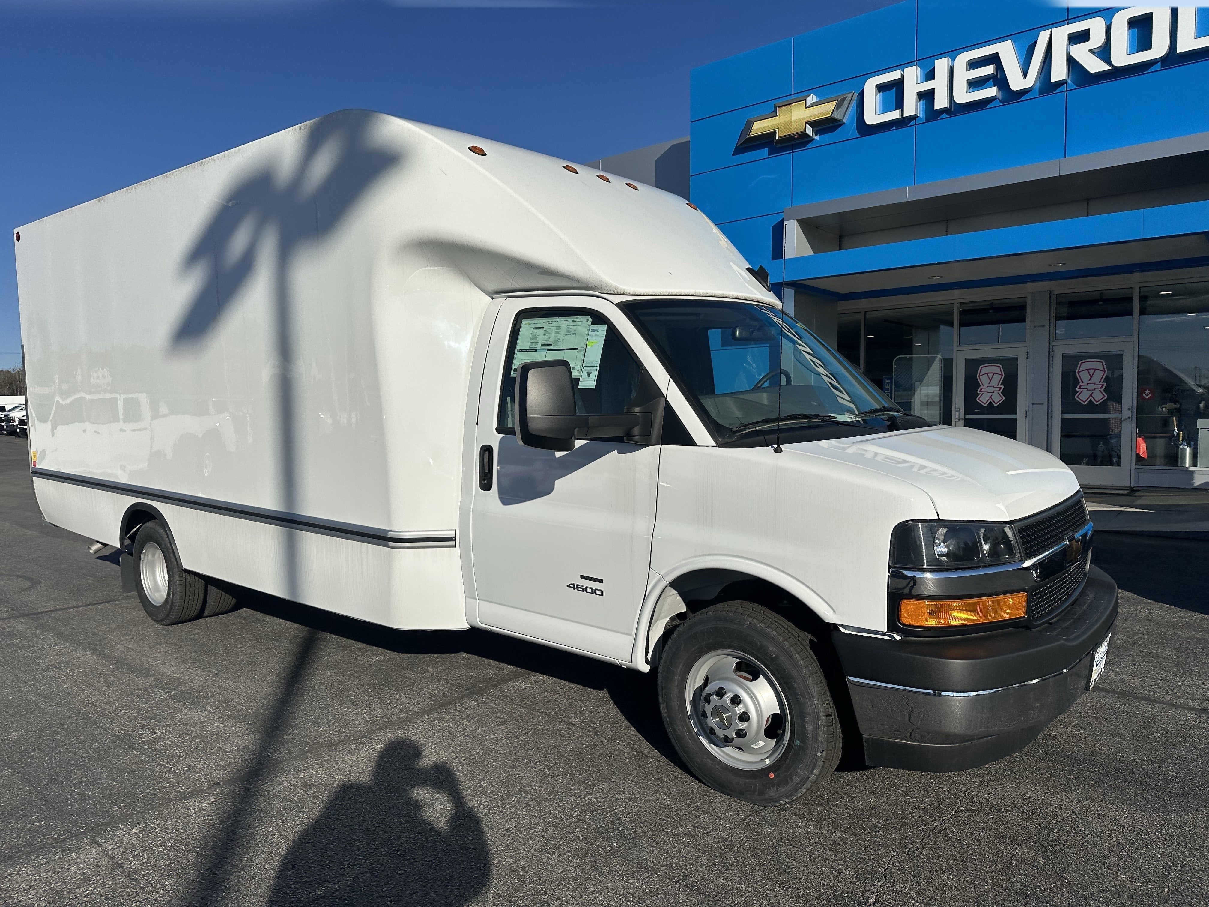 2025 Chevrolet Express Cutaway 4500 2WT