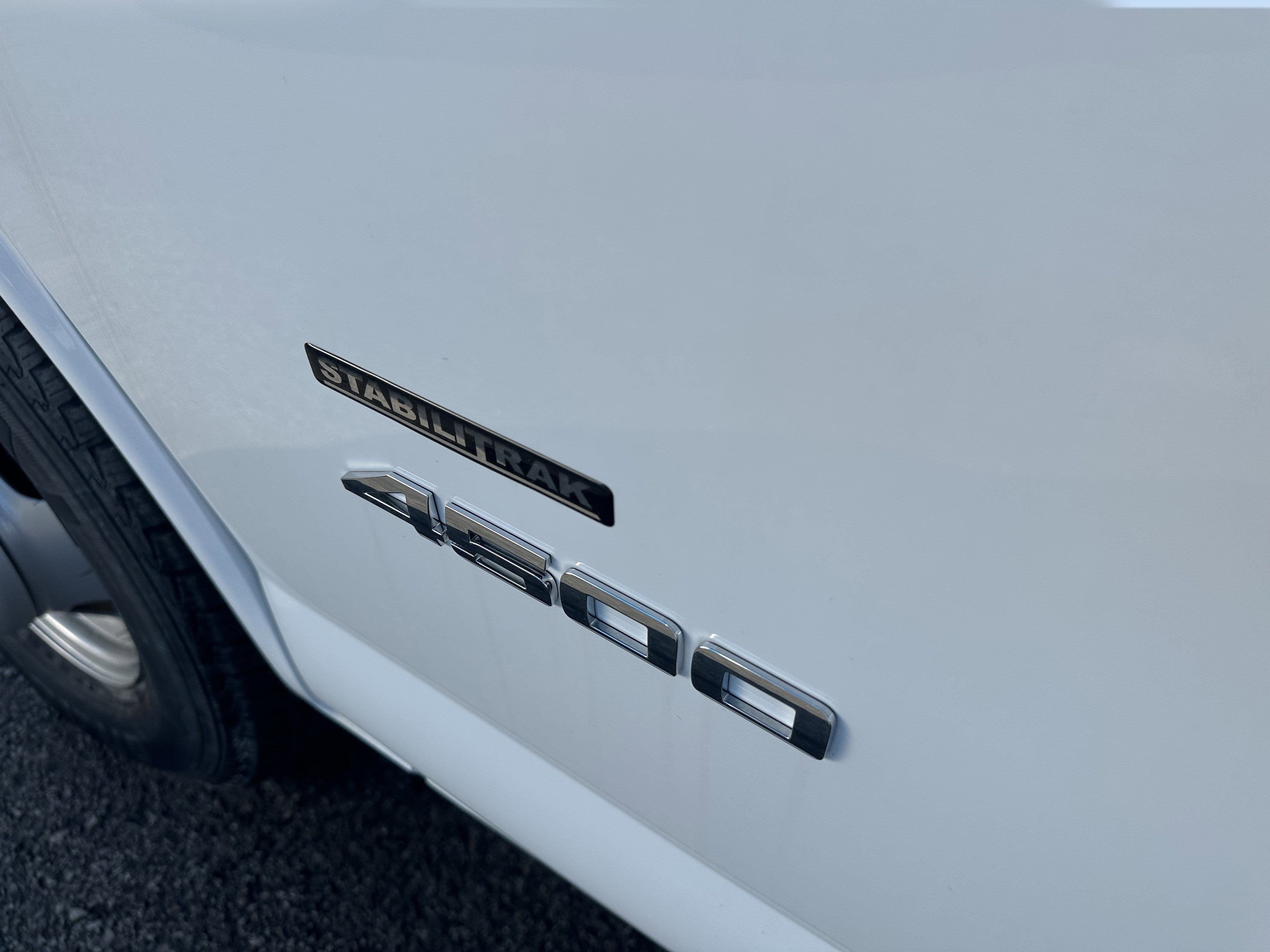 2025 Chevrolet Express Cutaway 4500 2WT