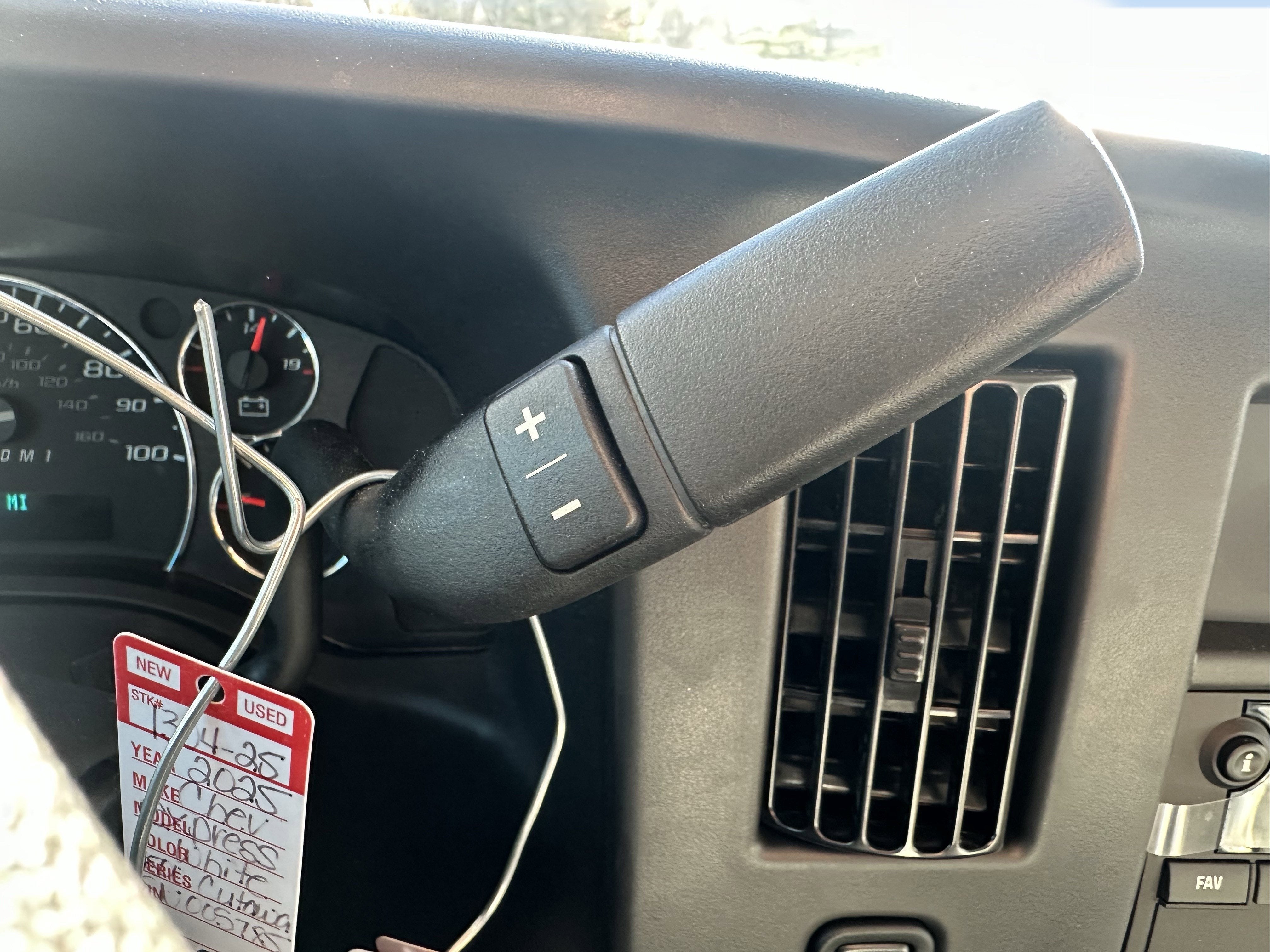 2025 Chevrolet Express Cutaway 4500 2WT