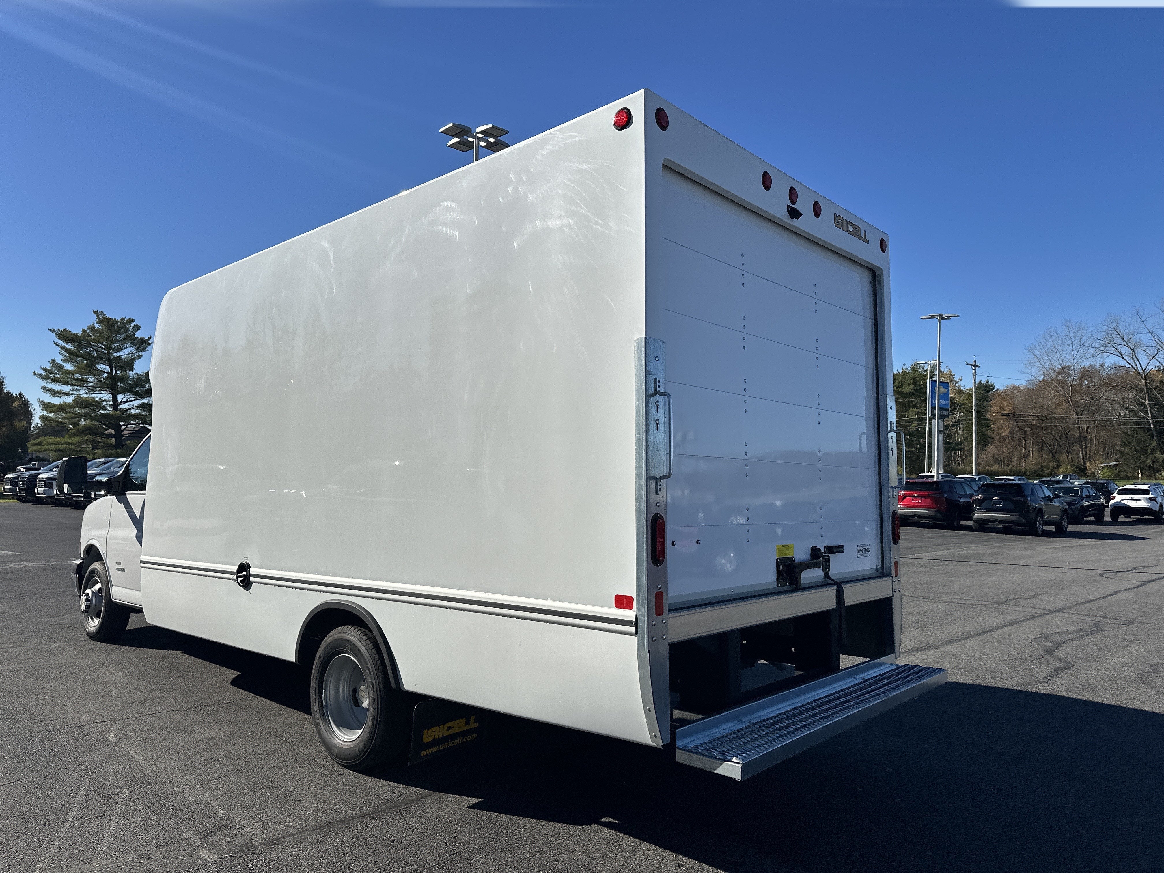 2026 Chevrolet Express Cutaway 4500 2WT