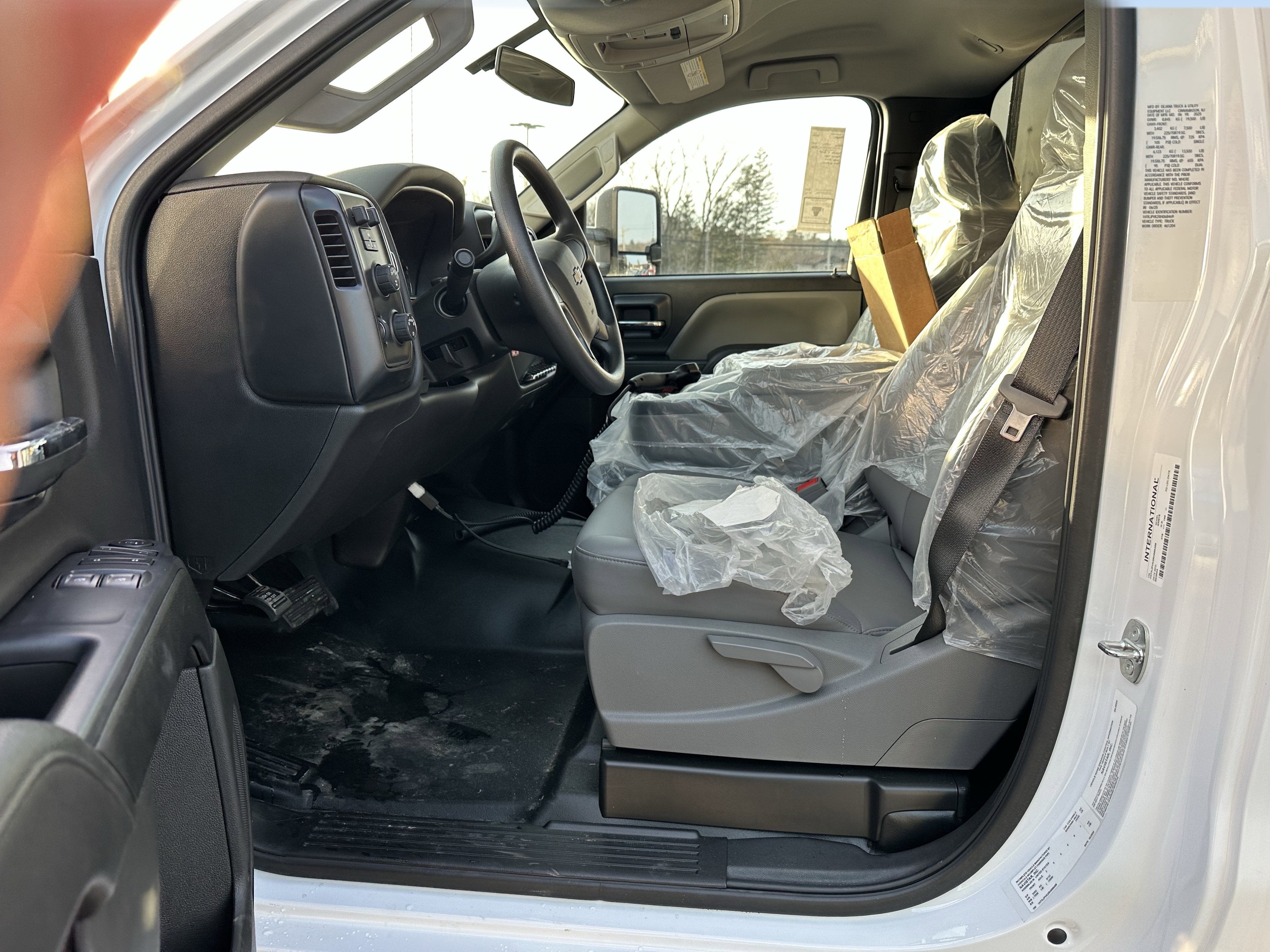 2024 Chevrolet Silverado 5500 HD Work Truck