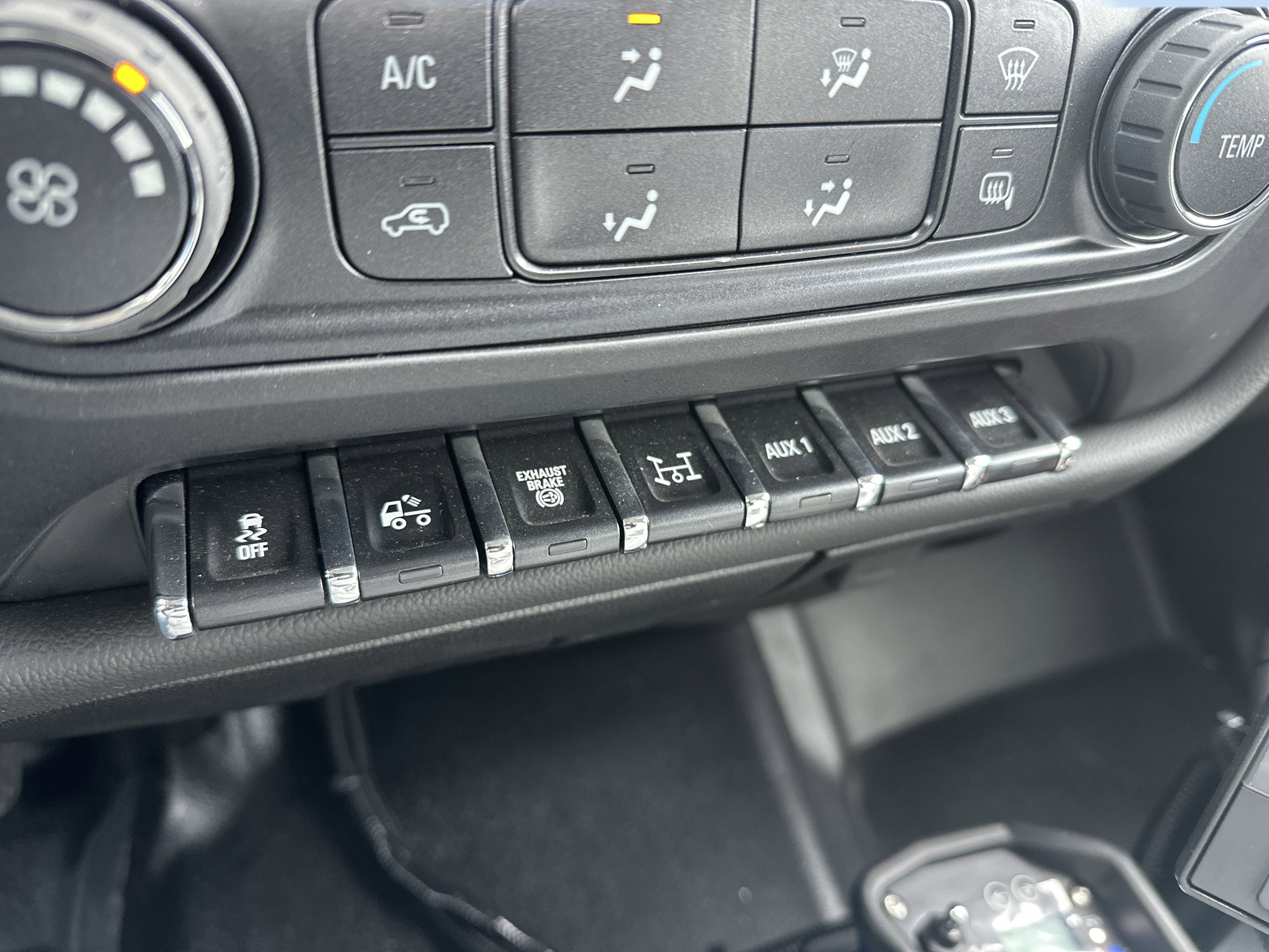 2025 Chevrolet Silverado 6500 HD Work Truck