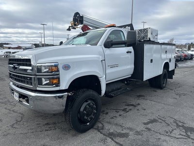 2025 Chevrolet Silverado 6500 HD Work Truck