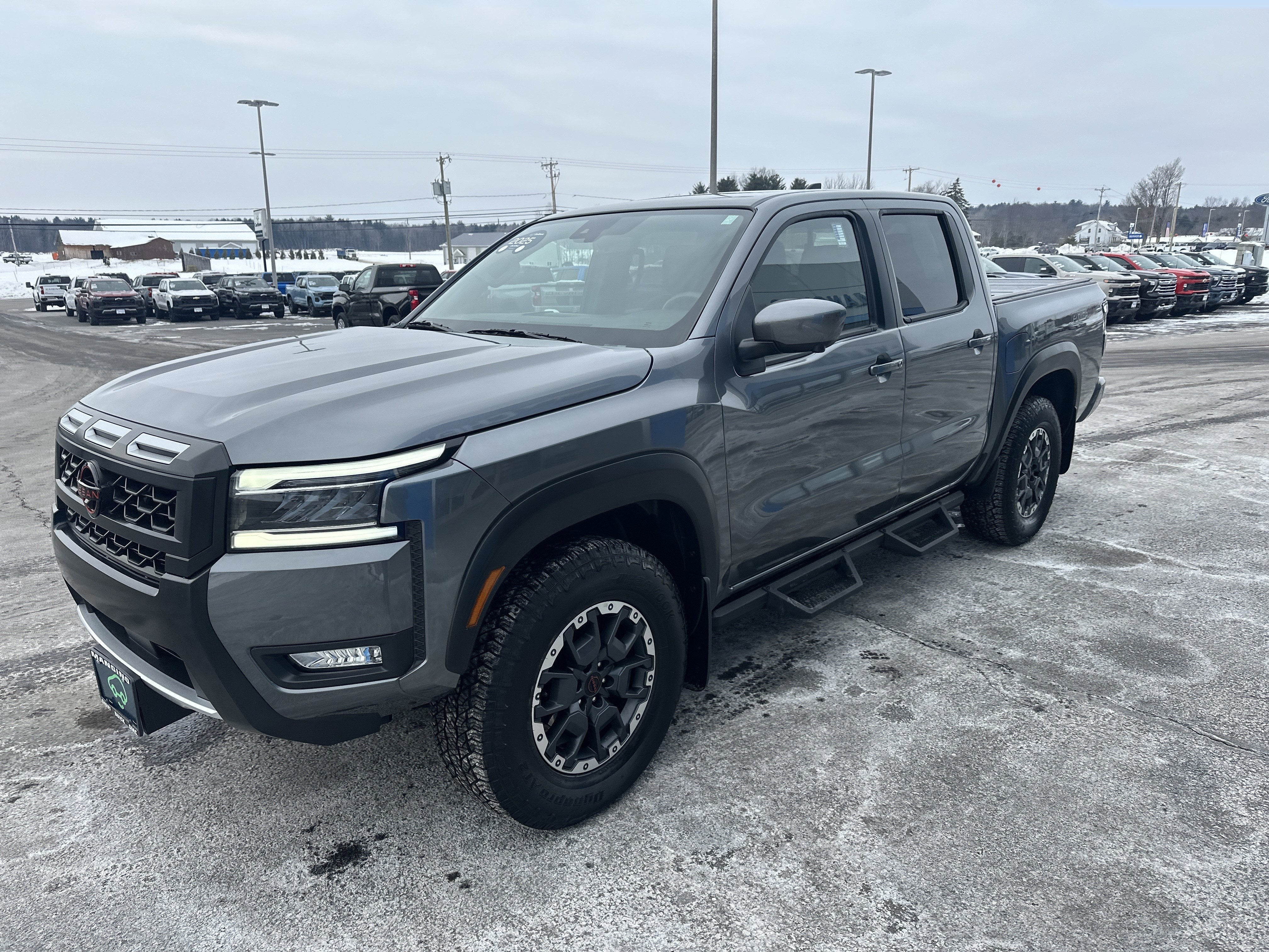 2025 Nissan Frontier Crew Cab PRO-4X 4x4