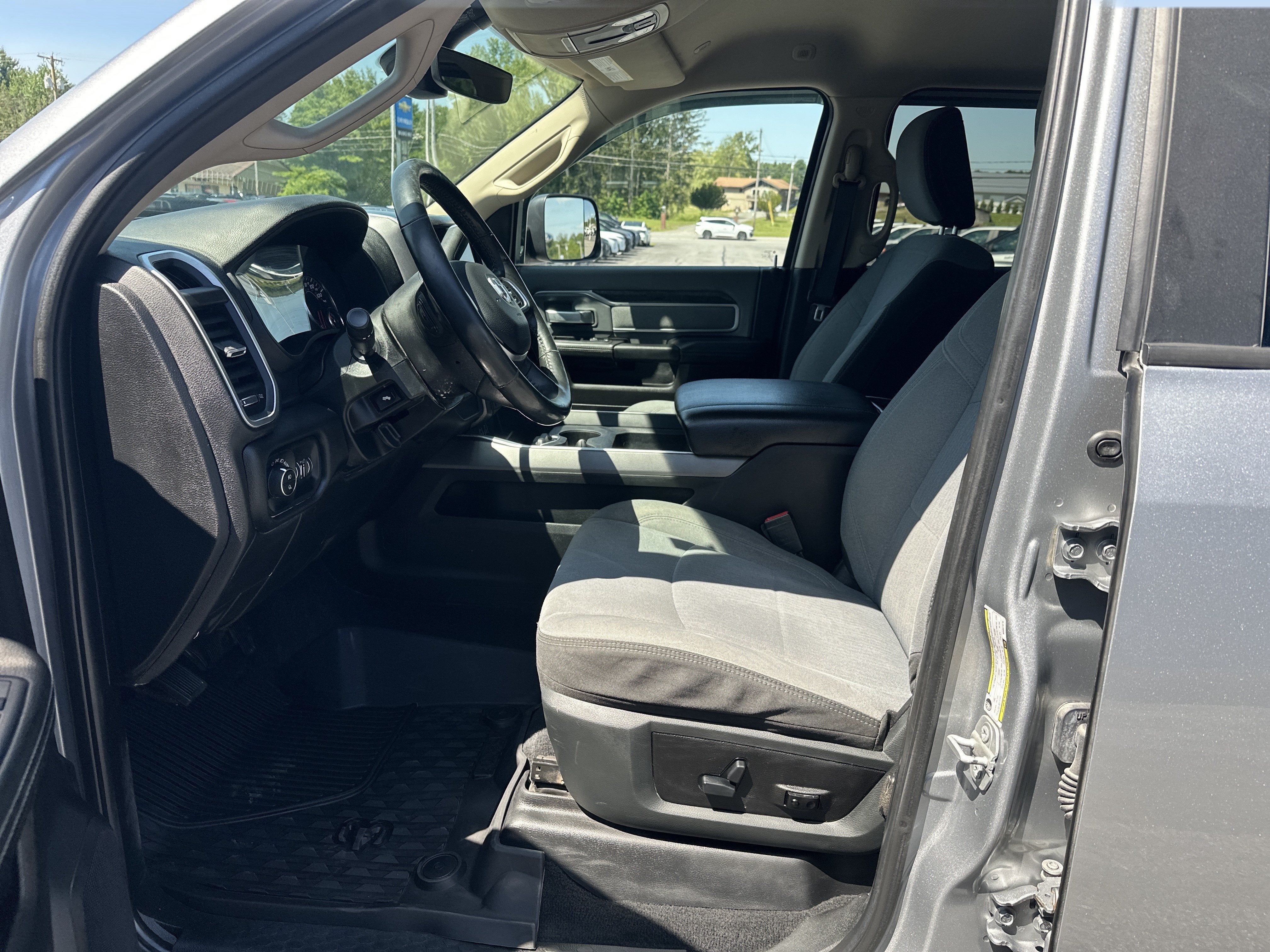 2019 RAM 2500 Big Horn Crew Cab 4x4 6'4" Box