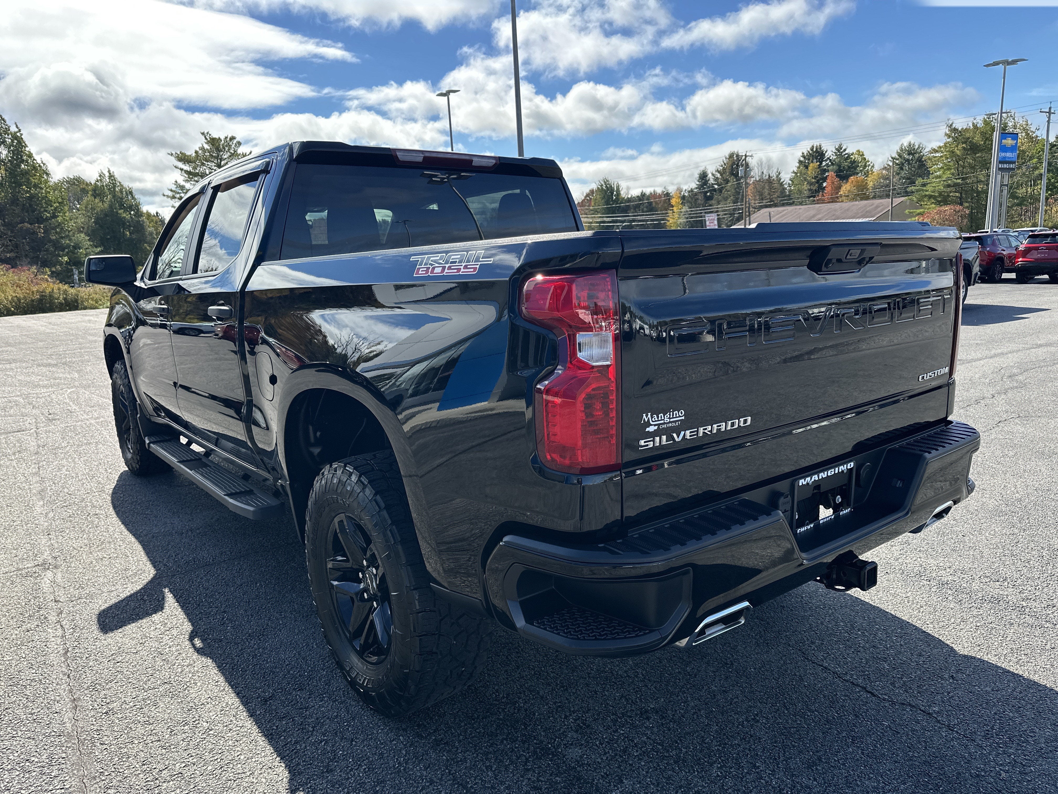 2022 Chevrolet Silverado 1500 Custom Trail Boss