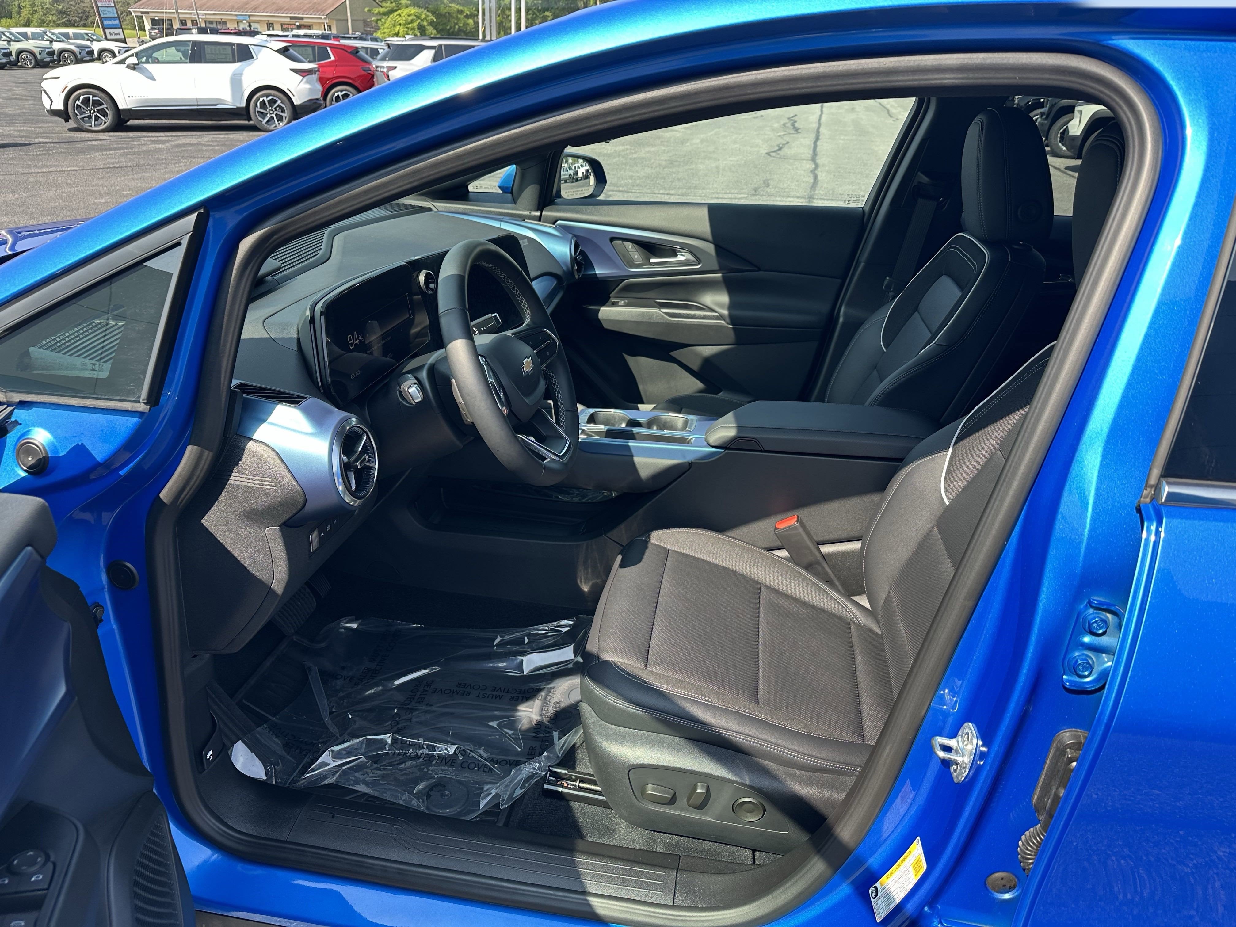 2025 Chevrolet Equinox EV LT