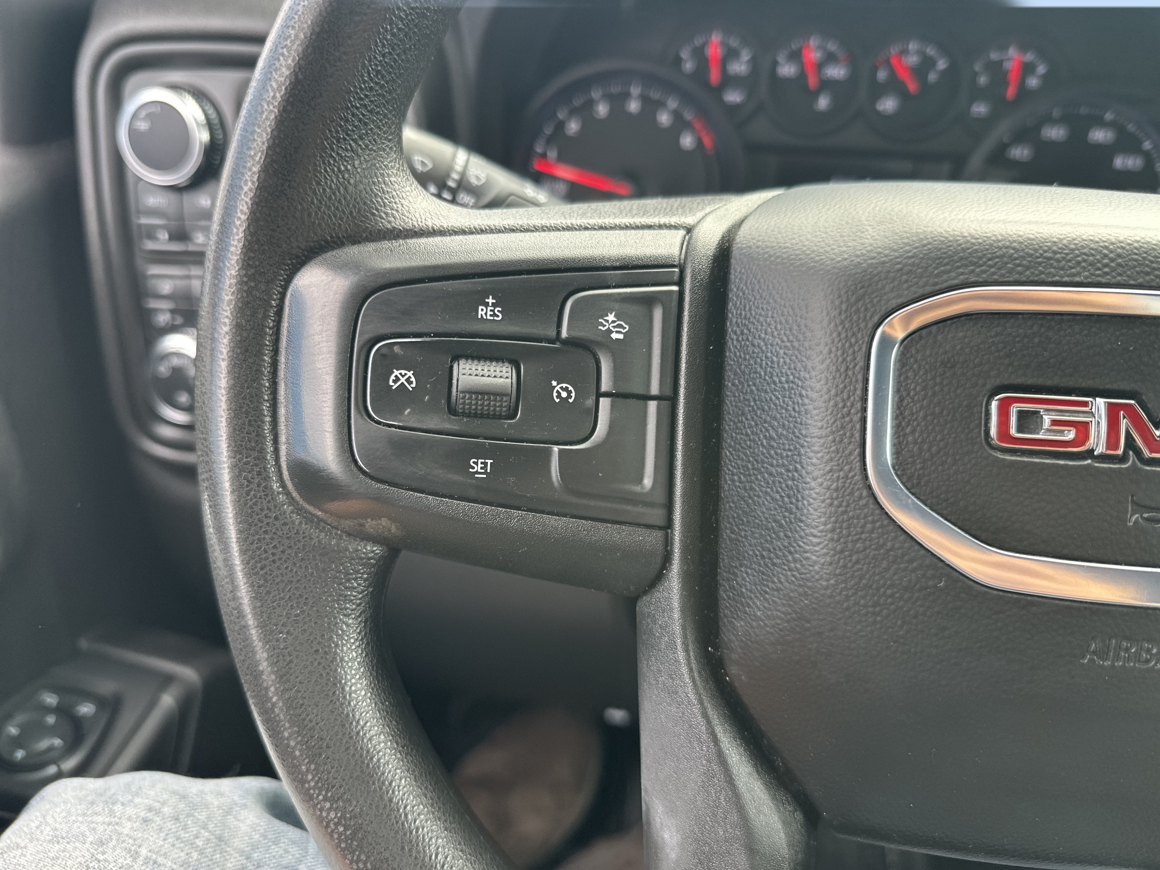 2024 GMC Sierra 1500 Pro