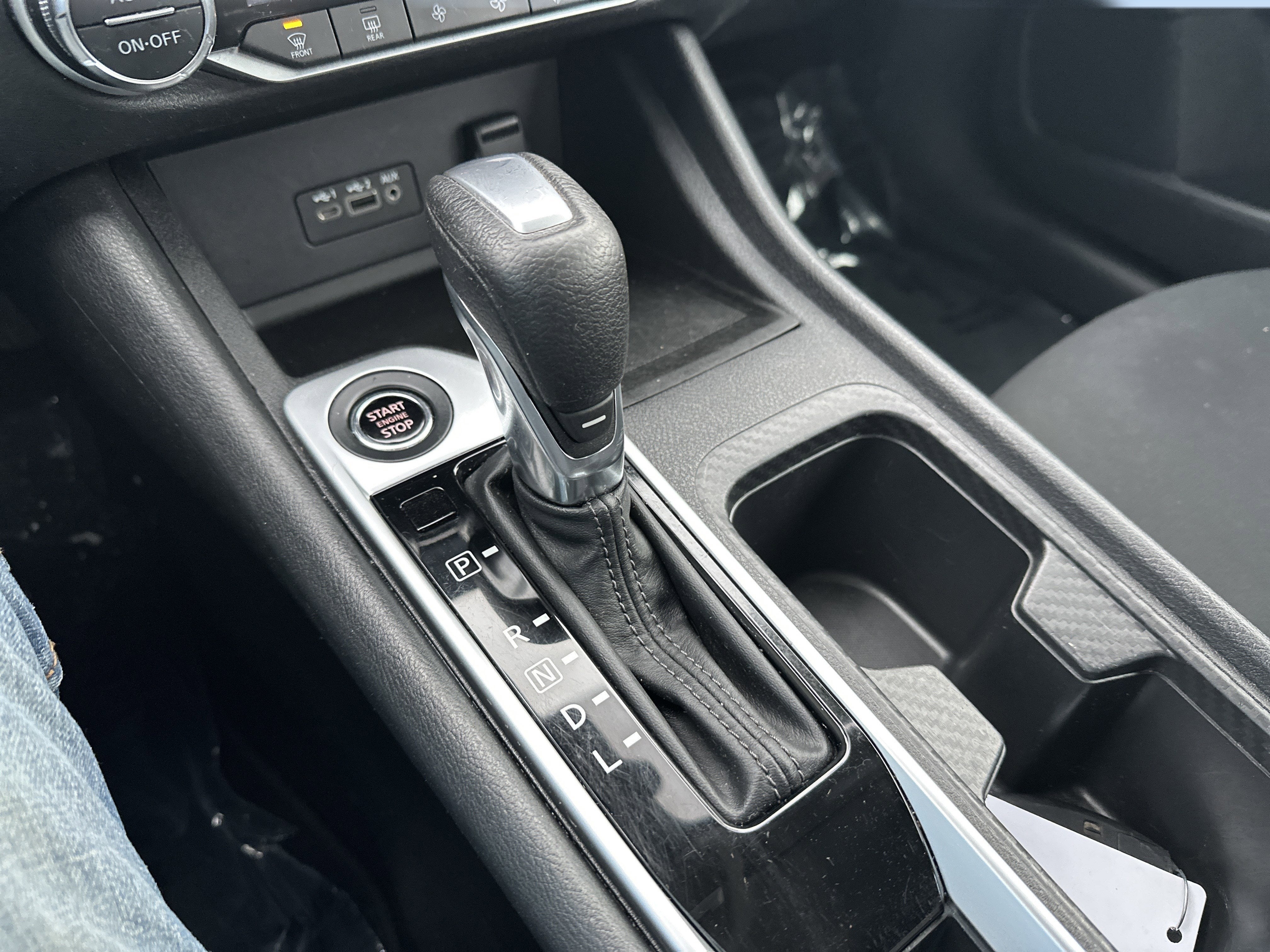 2023 Nissan Sentra SV Xtronic CVT