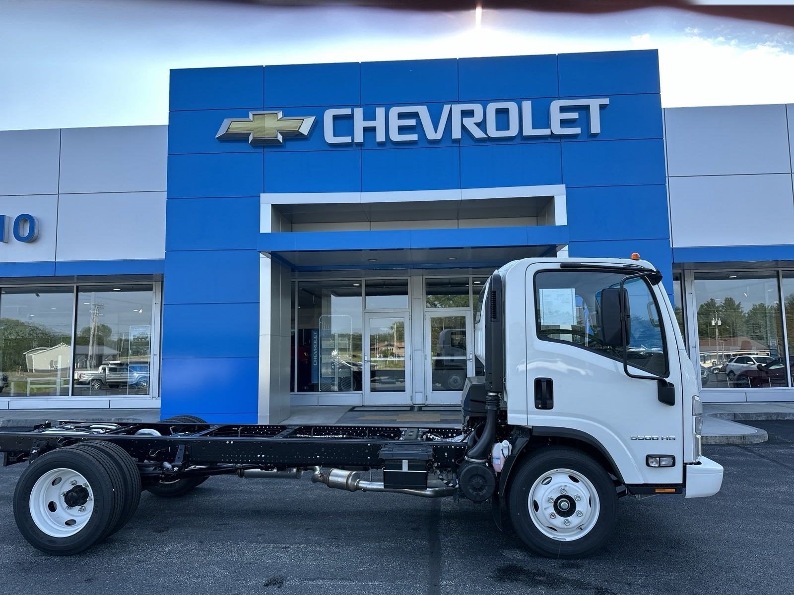 2025 Chevrolet Low Cab Forward 5500 HG NA